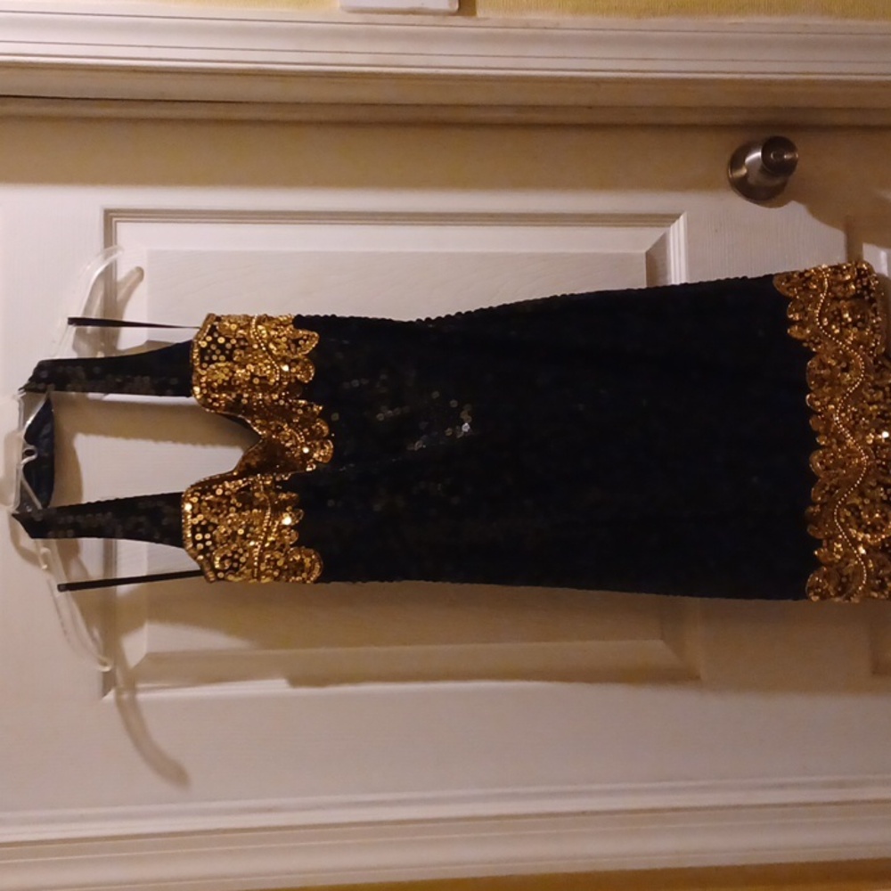 USED NITELINE BLACK AND GOLD SEQUIN DRESS SIZE 8